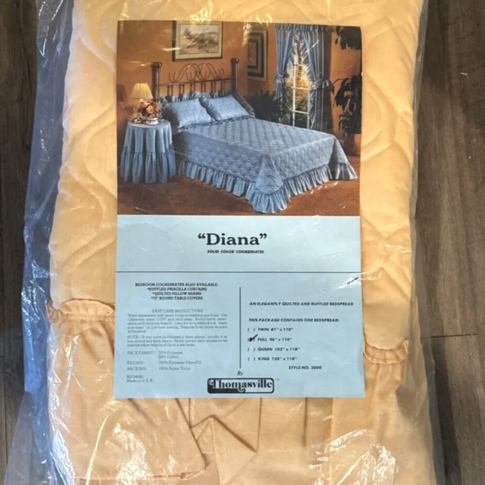 Vintage 90s Bedspread Comforter FULL Quilted Ruffle Retro Cottage Thomasville